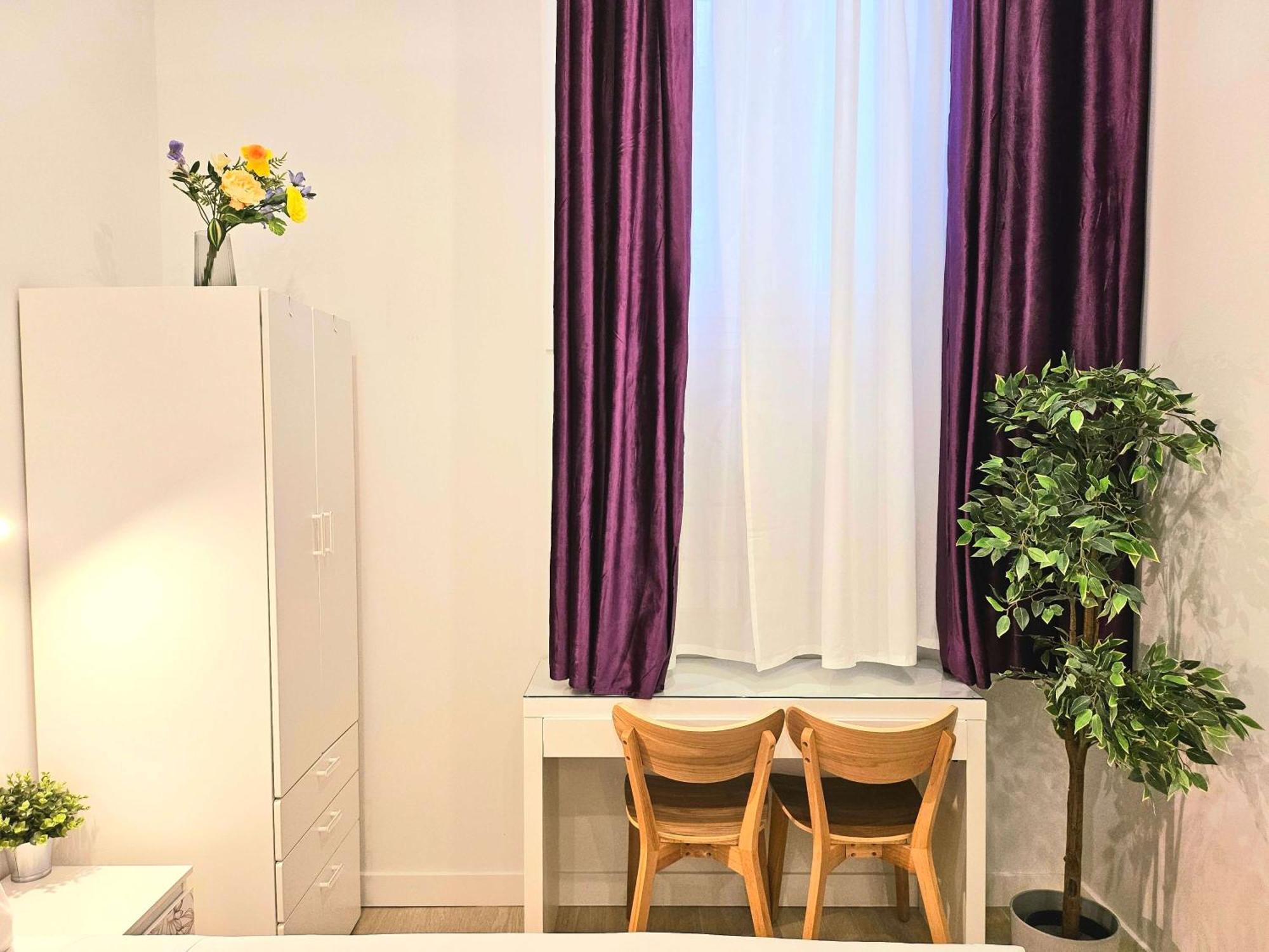 Erase Un Hotel Madrid Bilik gambar